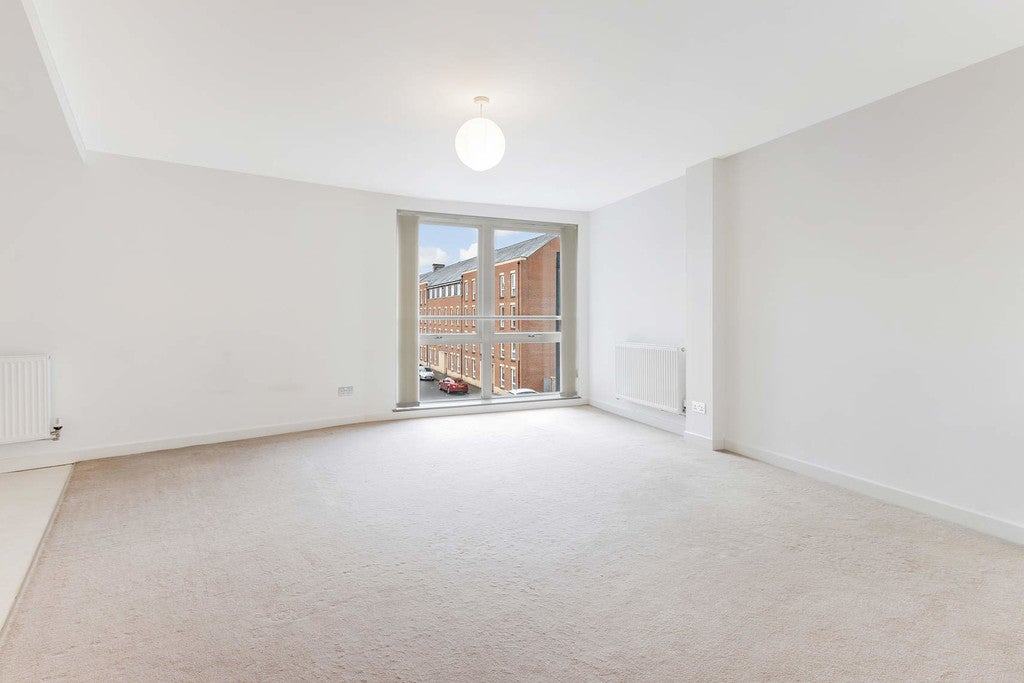Flat McPhail Street in Glasgow