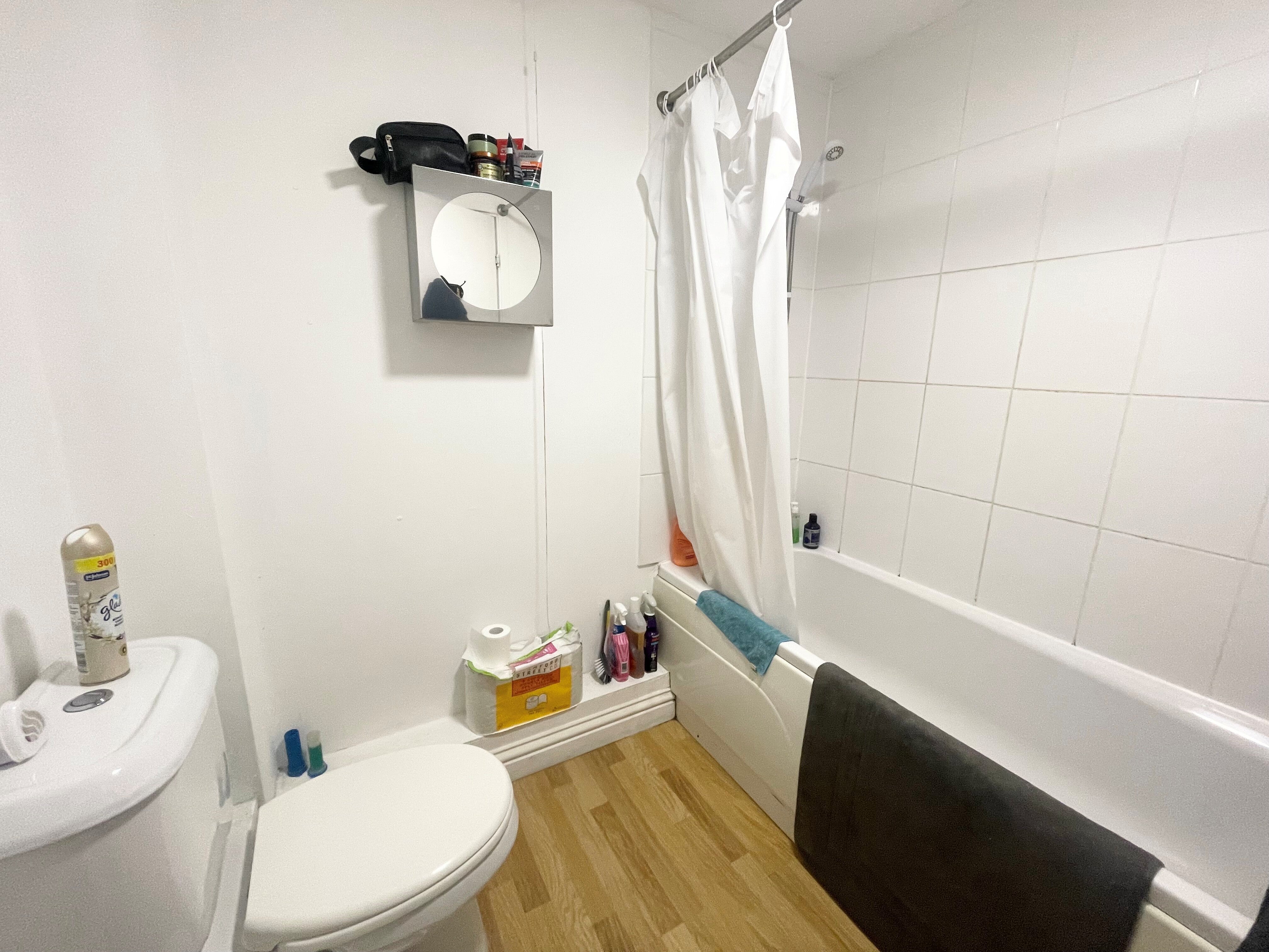 Flat Sapphire Drive in Royal Leamington Spa