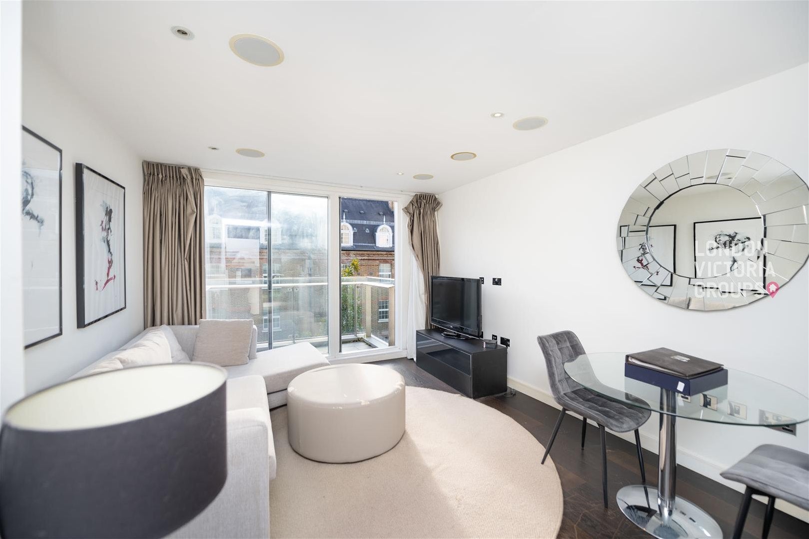 Flat Gatliff Road in City of Westminster
