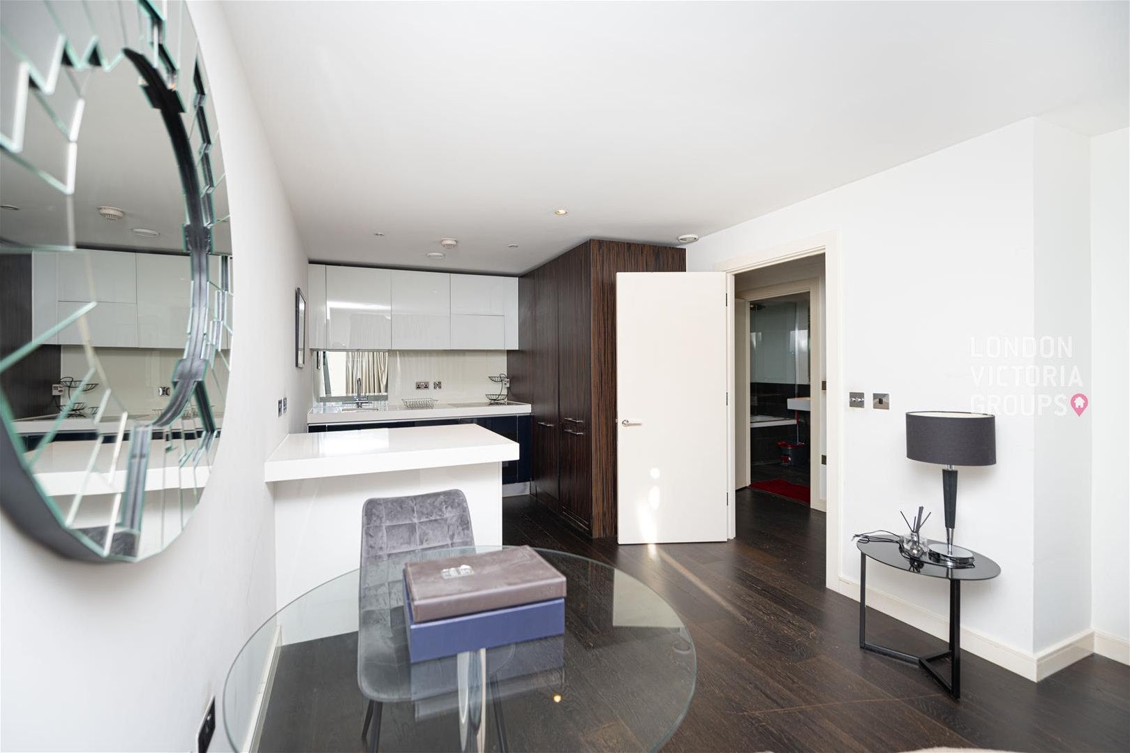 Flat Gatliff Road in City of Westminster