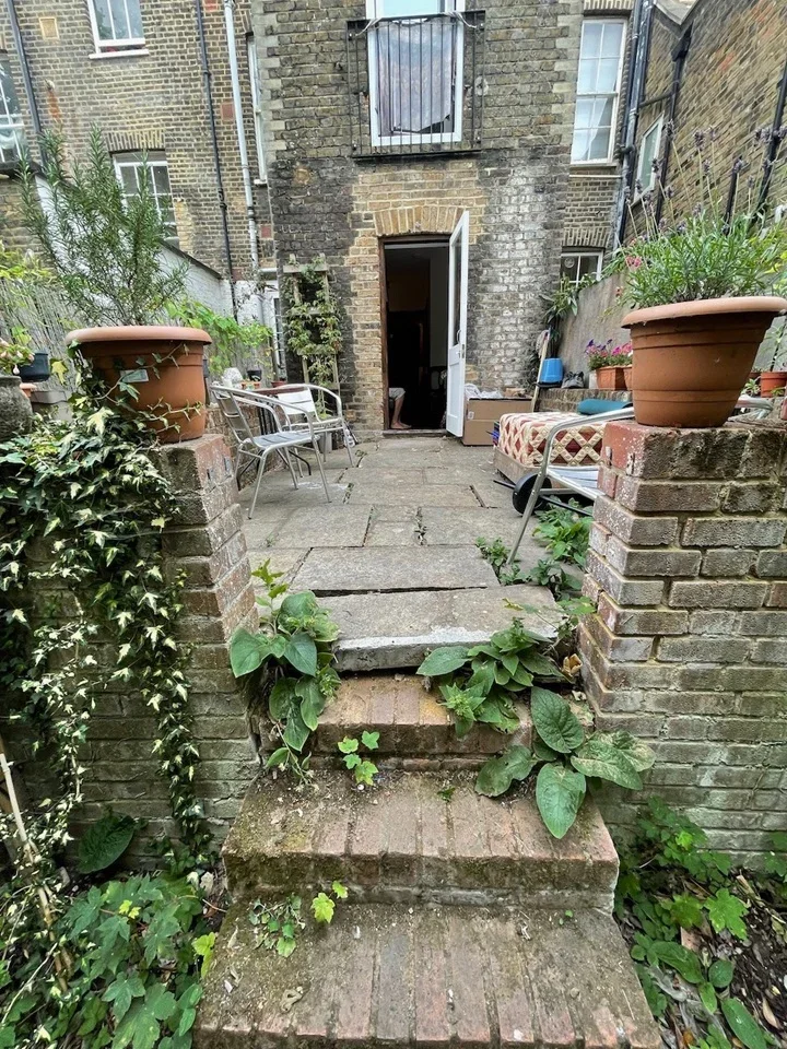 Flat Harrington Square in Greater London
