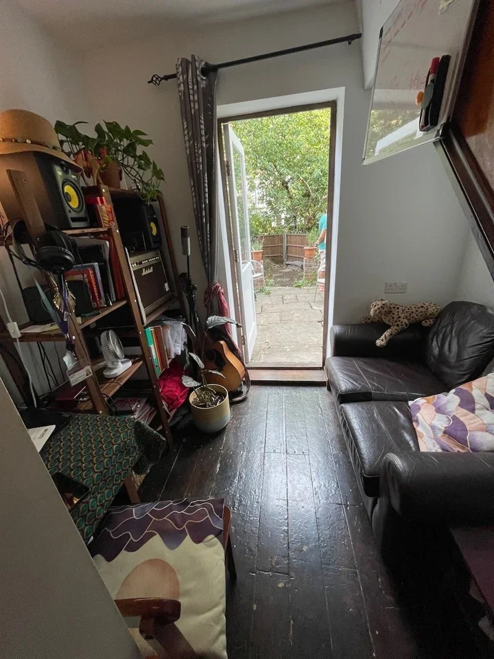 Flat Harrington Square in Greater London