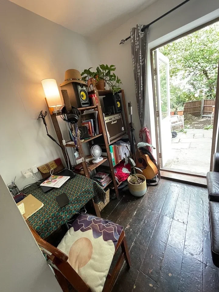 Flat Harrington Square in Greater London