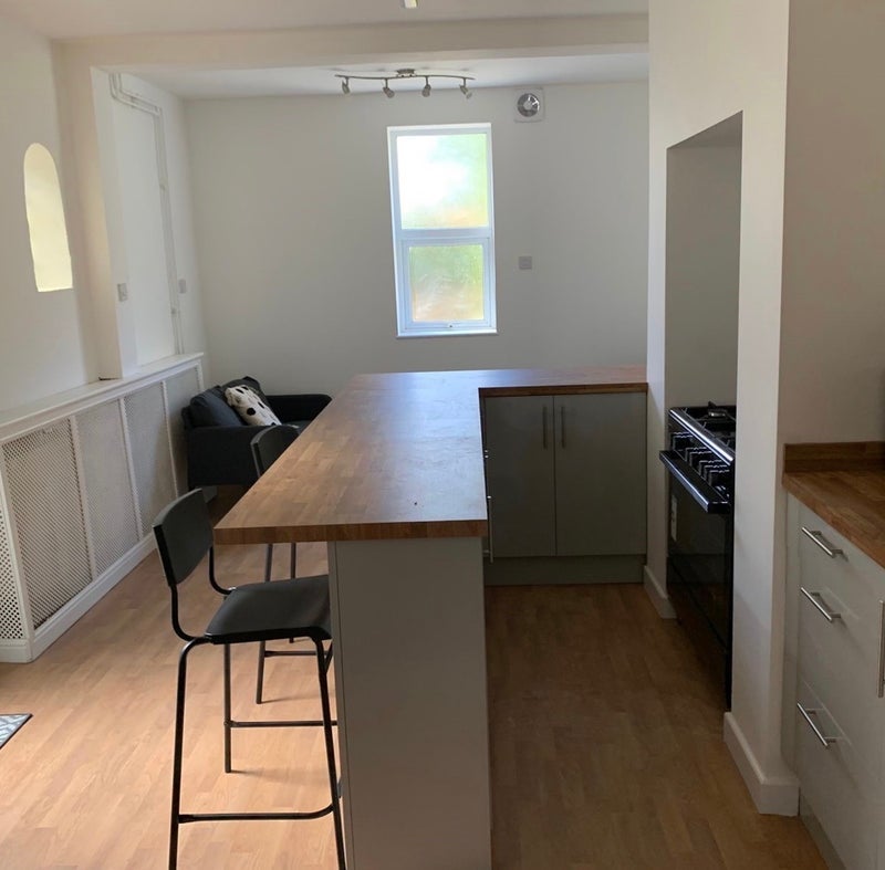 Room Dickenson Road in Weston-super-Mare