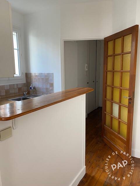 Flat Rue de Cîteaux in Paris