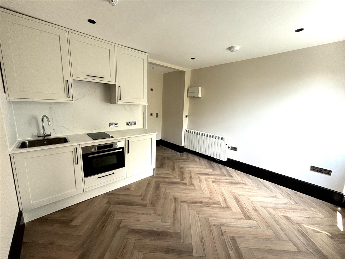 Flat Norfolk Terrace in Brighton