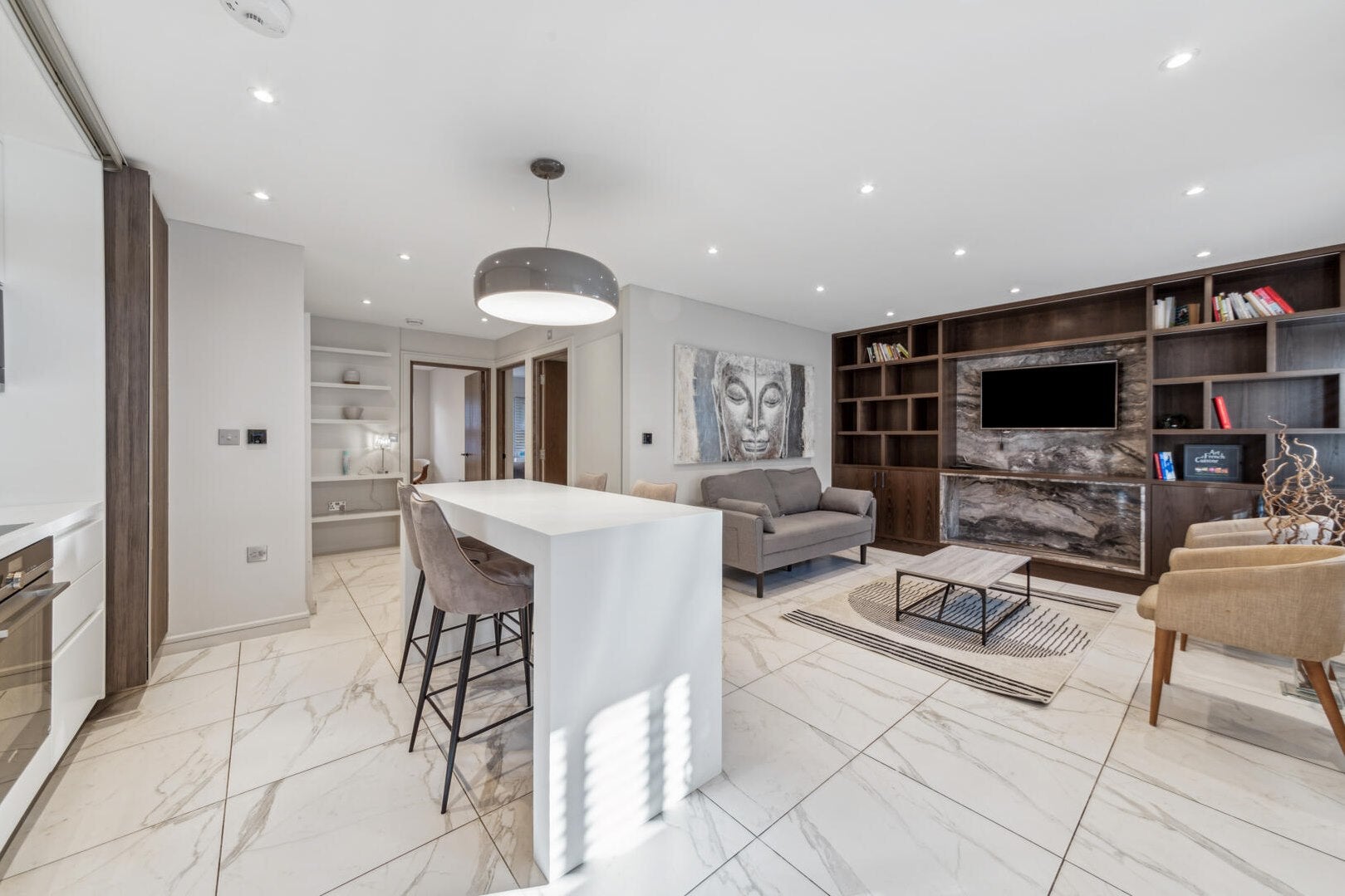 Flat Uverdale Road in Greater London