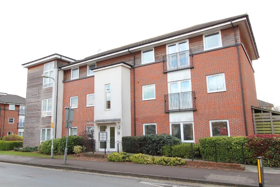Flat Meadow Way in Reading
