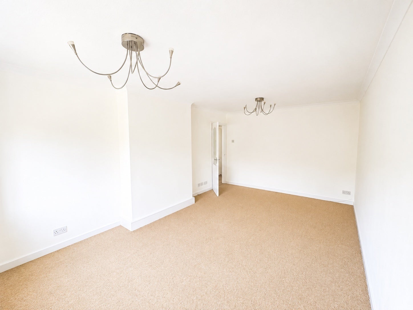 Flat Holland Close in Greater London