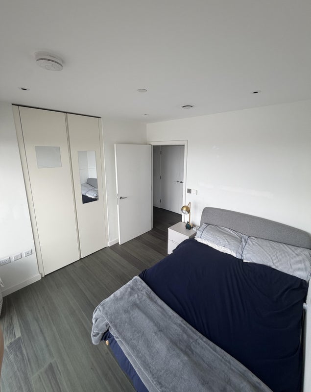 Room Cutter Lane in Greater London