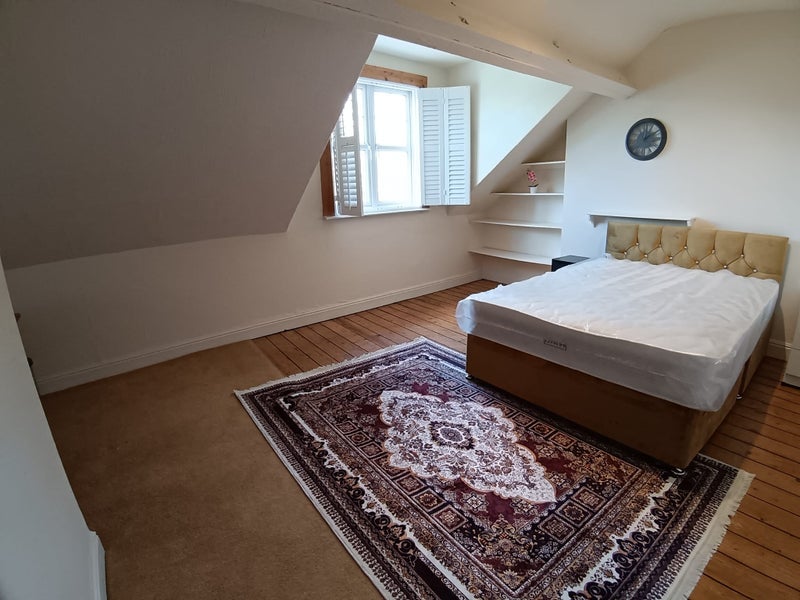 Room Shaftesbury Road in Leicester