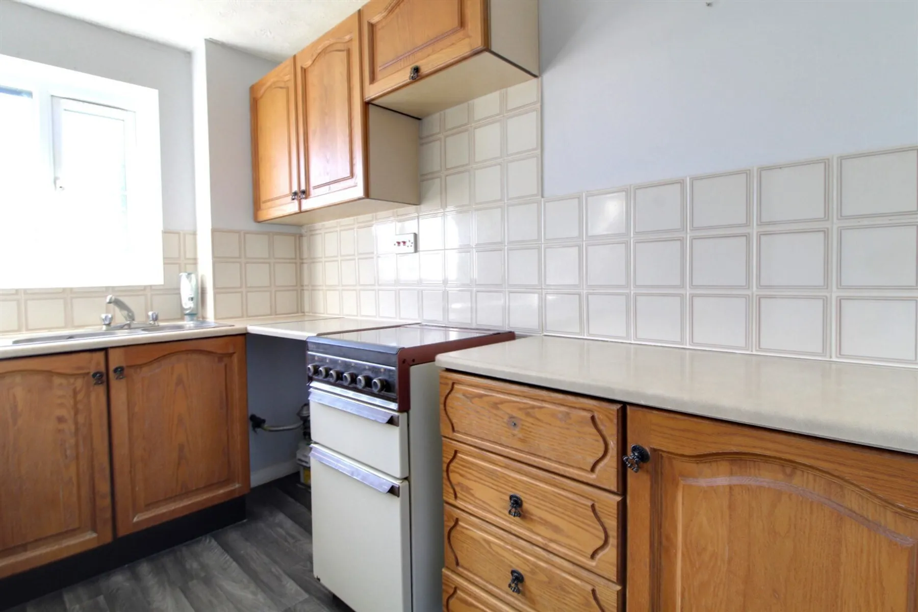 Flat Gladbeck Way in Greater London