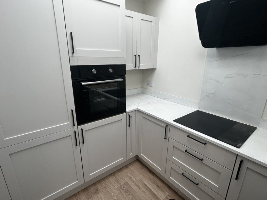 Flat Keyhaven Road in New Forest