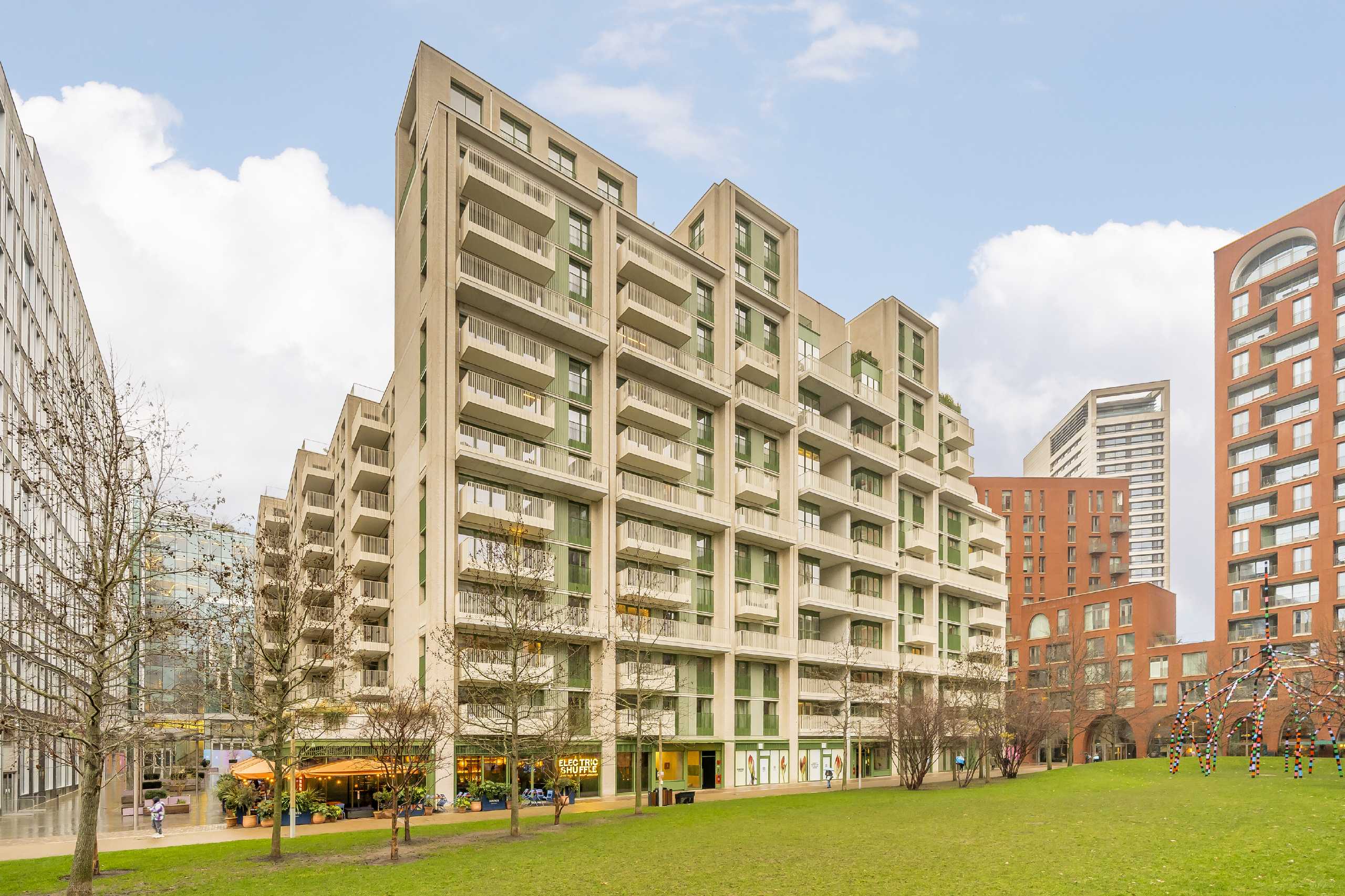 Flat Lewis Cubitt Walk in Greater London