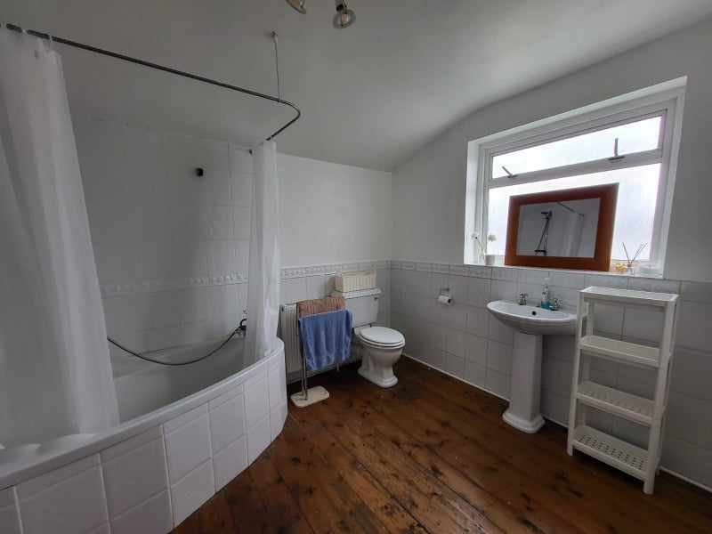 Room Ashville Road in Greater London