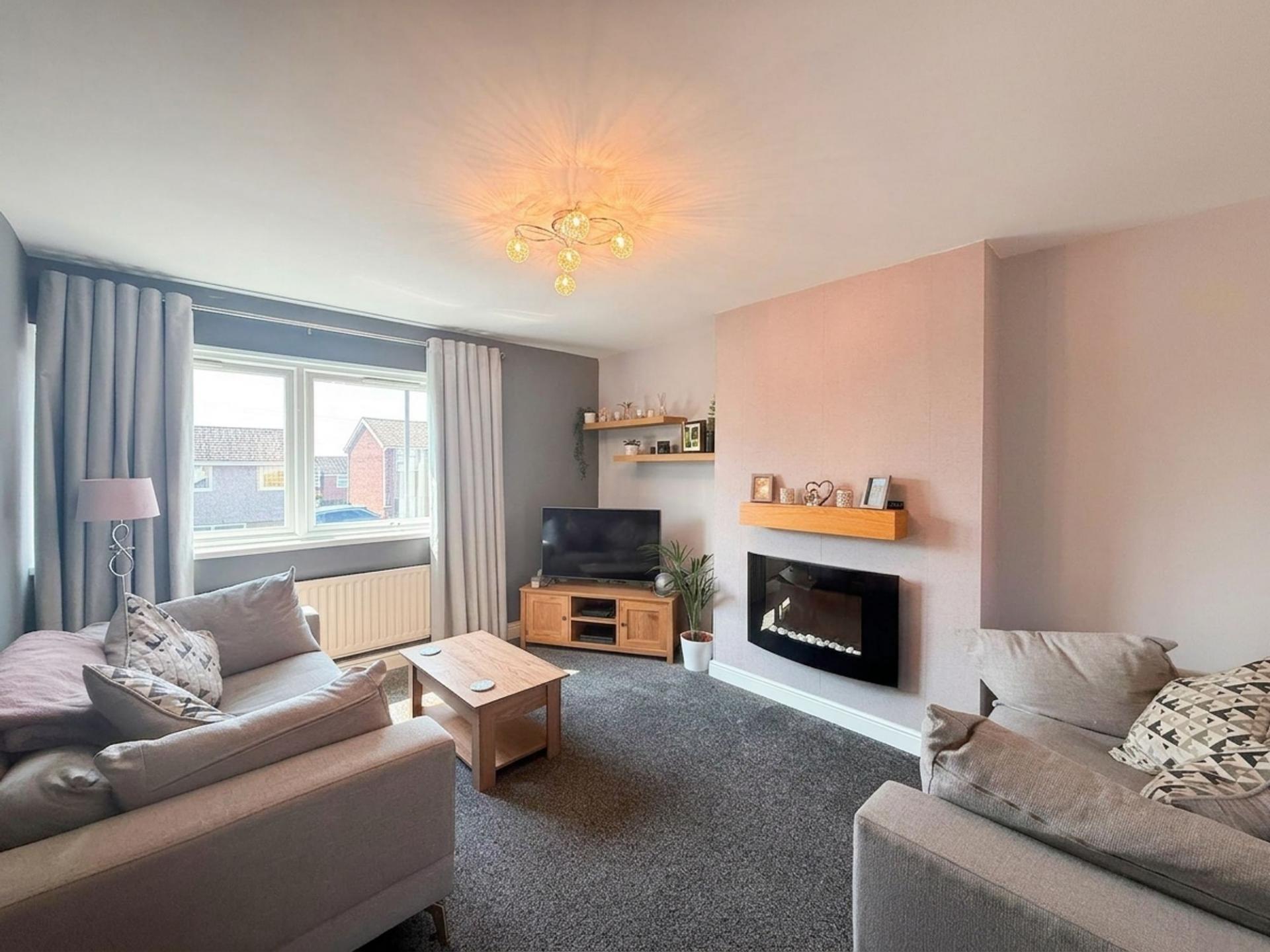 House Easedale Gardens in Birtley