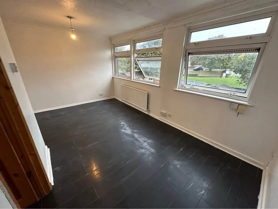 House Axe Close in Luton