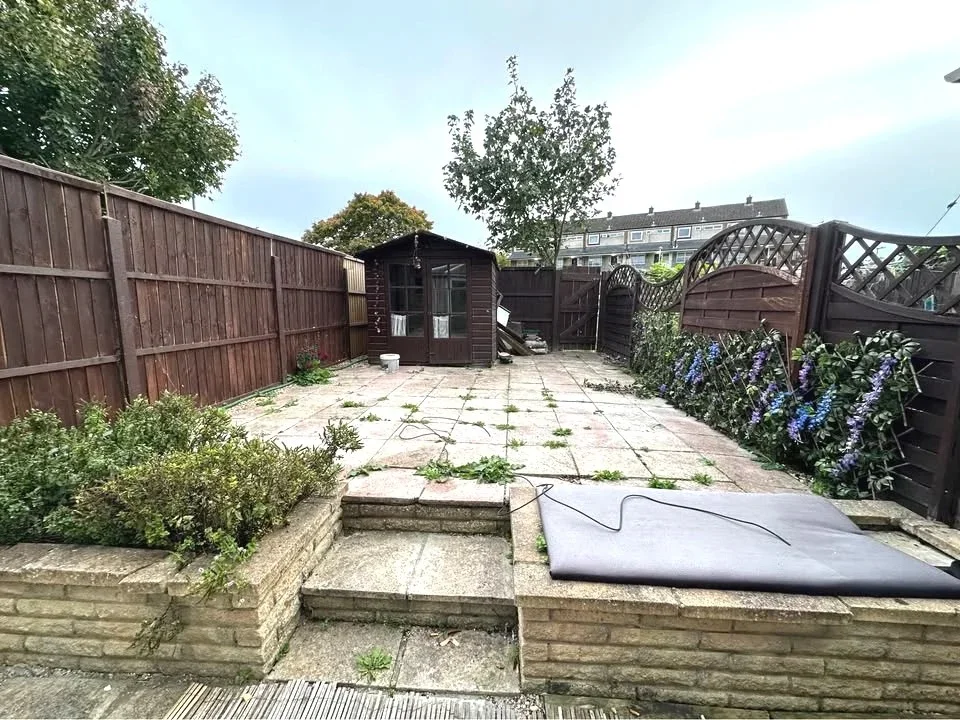 House Axe Close in Luton