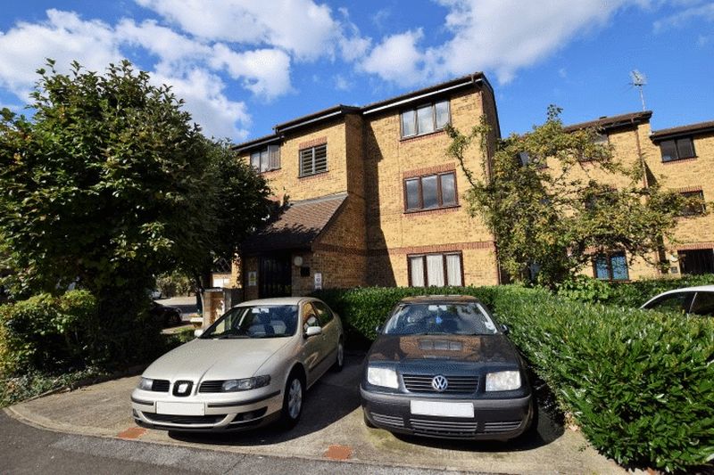 Flat Brockway Close in Greater London