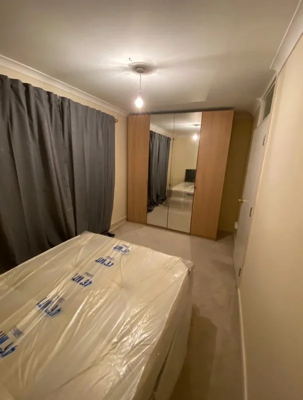 Room Stockwell Close in Greater London