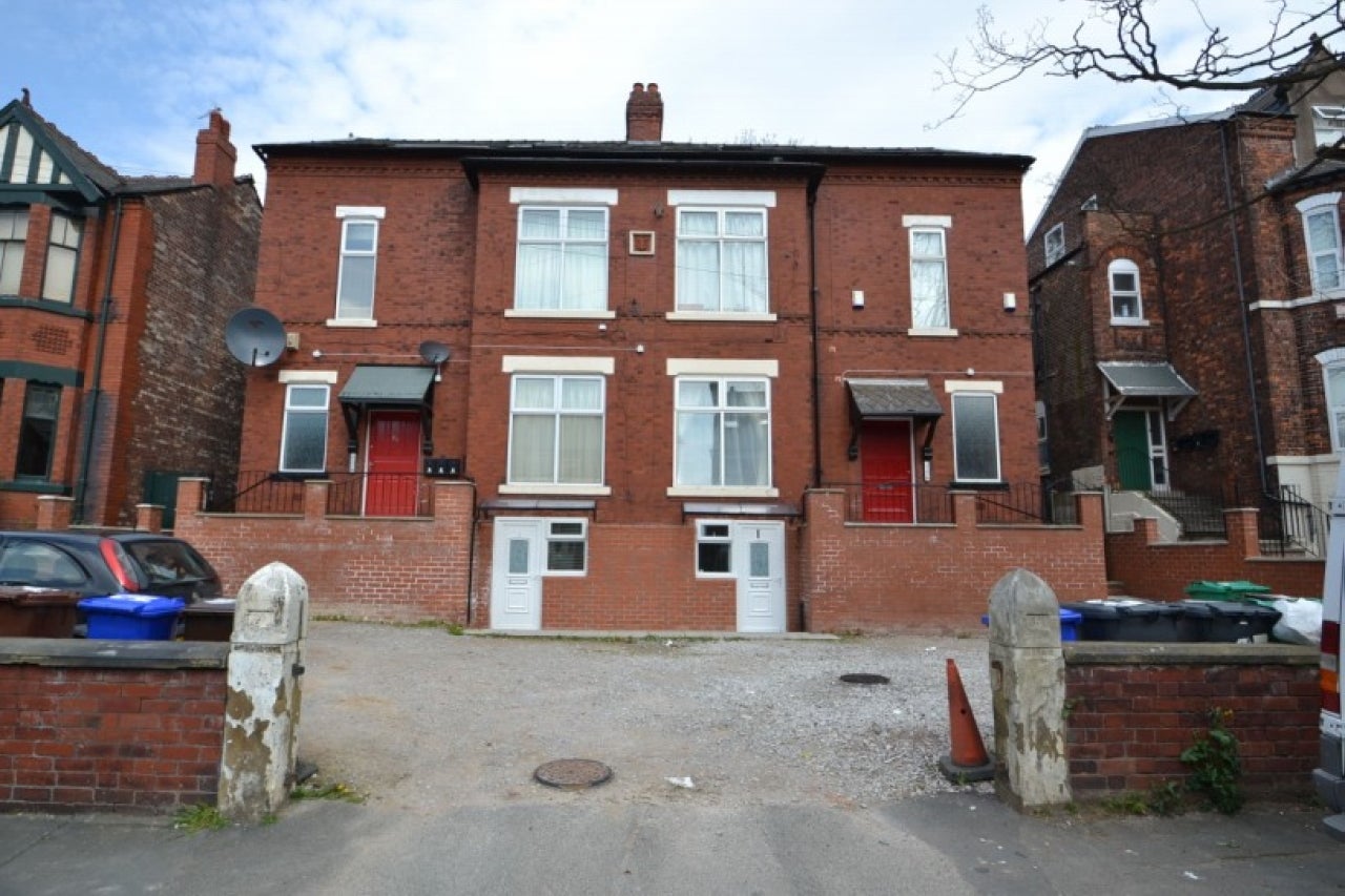 Flat Osborne Road in Manchester