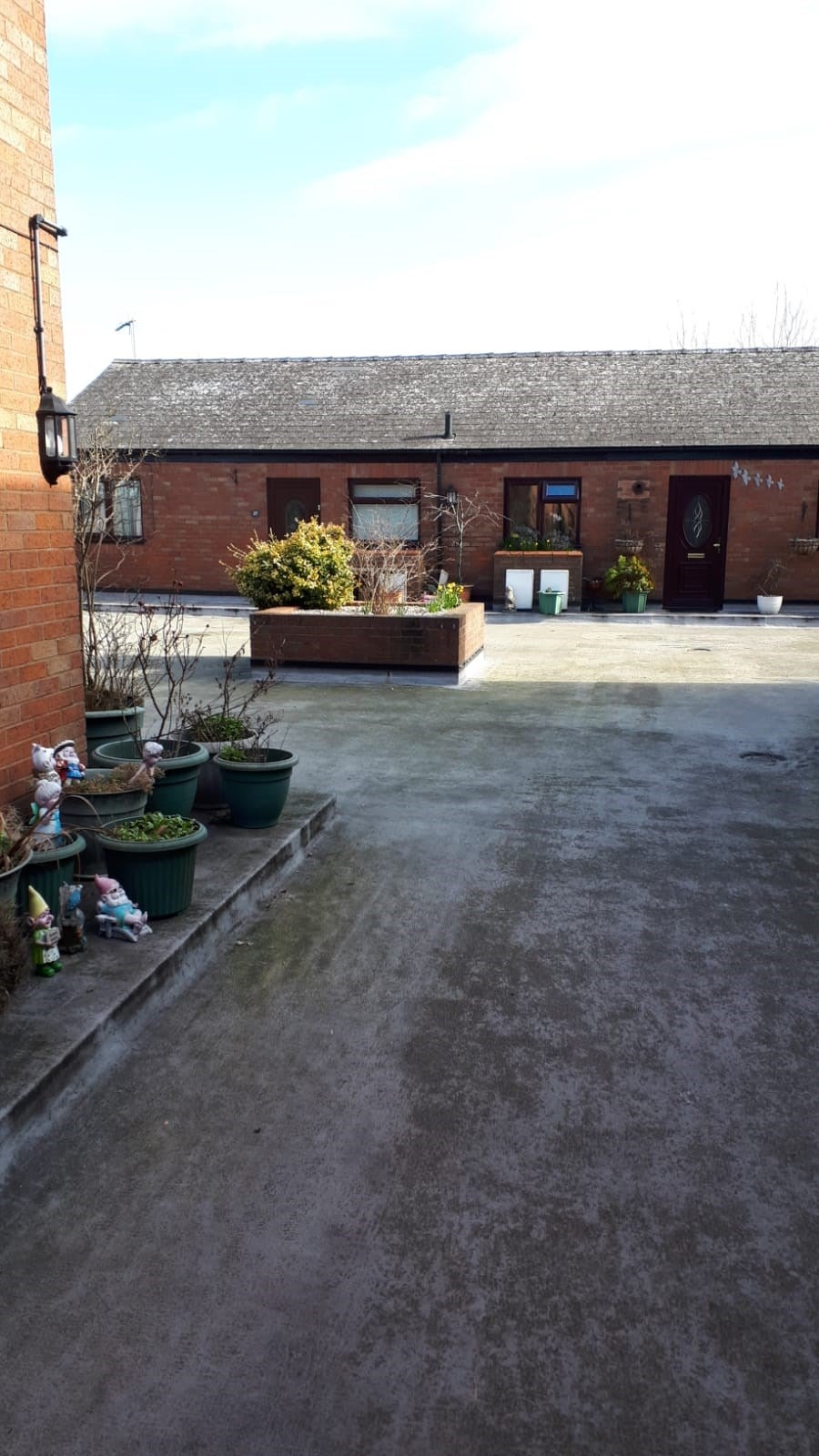 Flat Dunstable Road in Lewsey Farm
