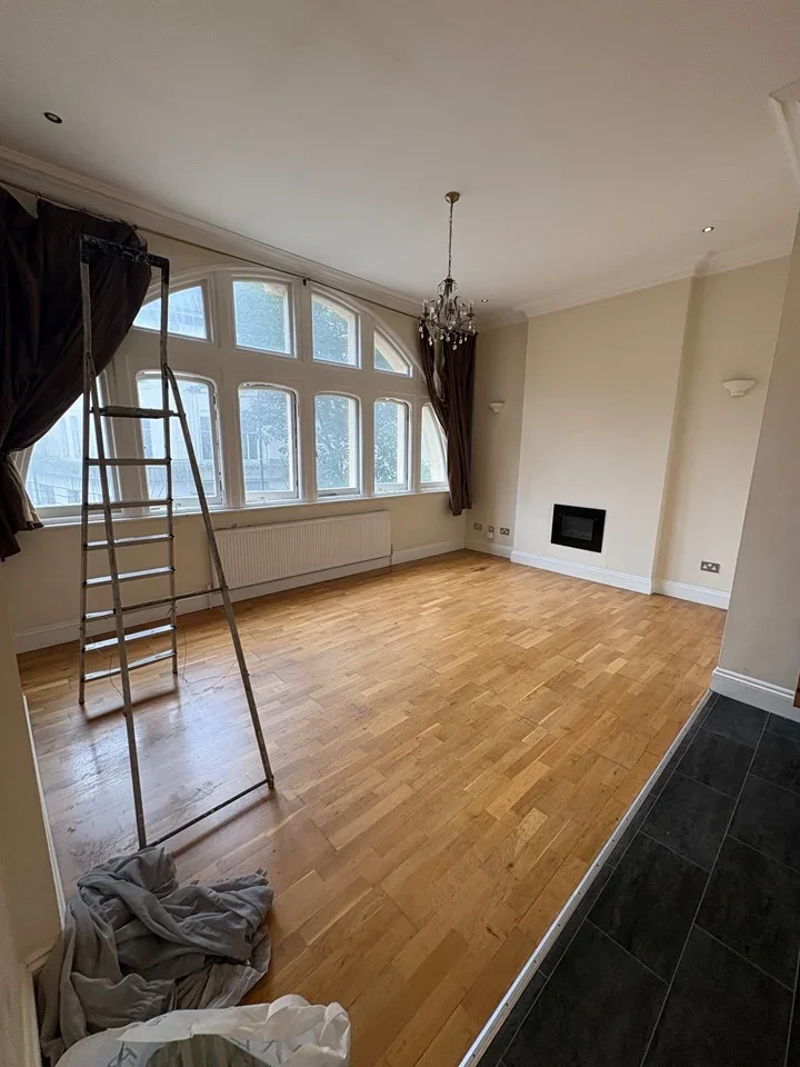 Flat Commercial Street in Newport