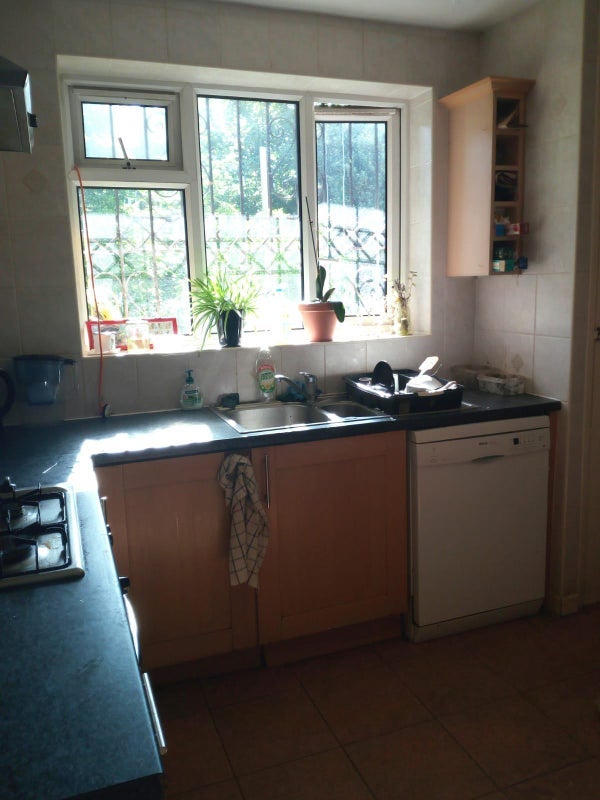 Room Cazenove Road in Greater London