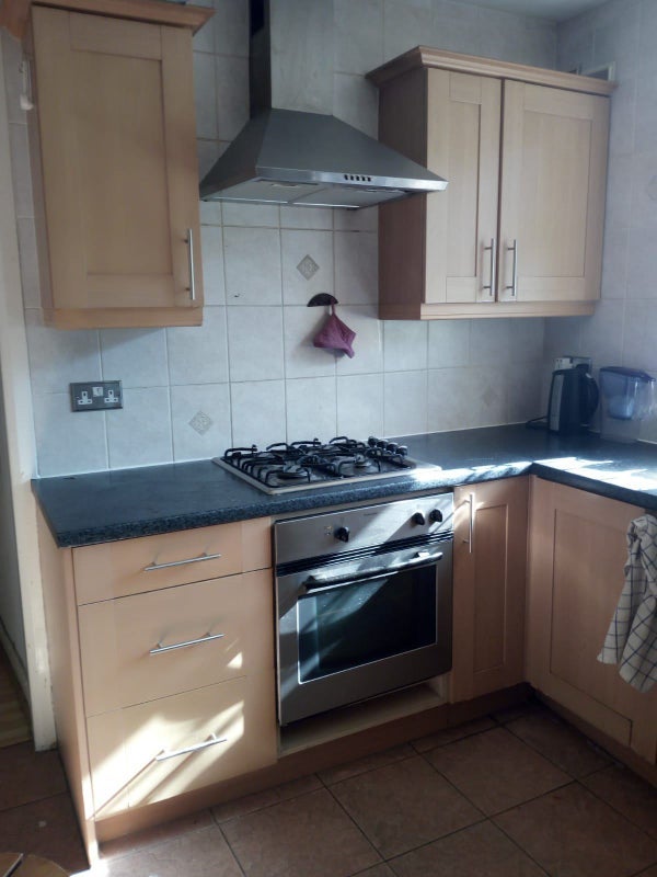 Room Cazenove Road in Greater London