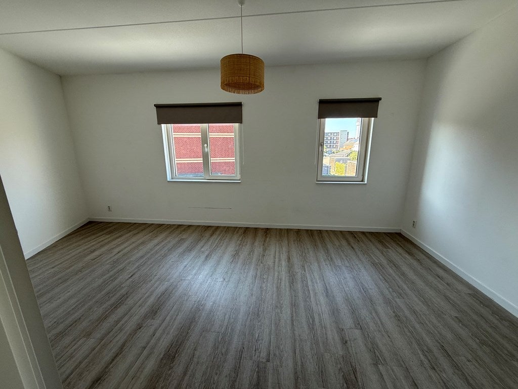 Tussenwoning te huur: Molenweg 19, Roermond
