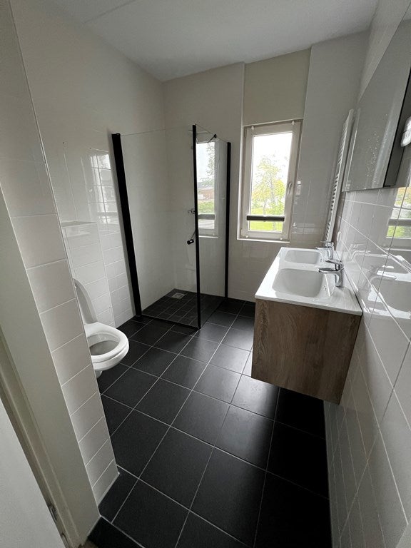 Tussenwoning te huur: Molenweg 19, Roermond