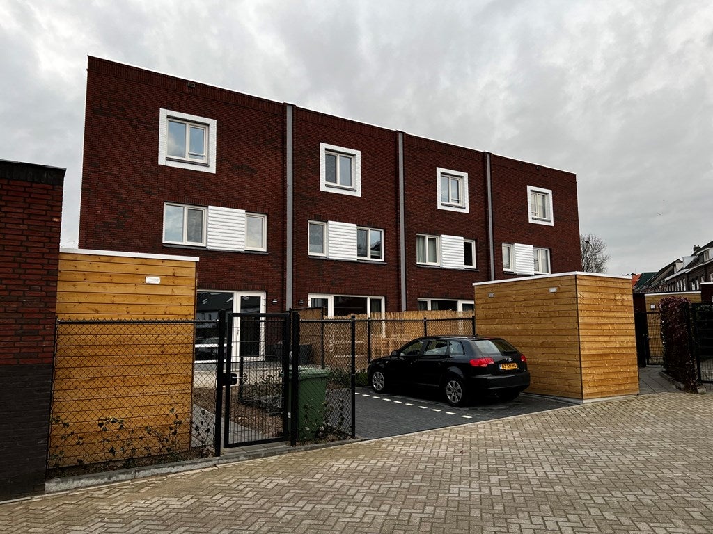Tussenwoning te huur: Molenweg 19, Roermond