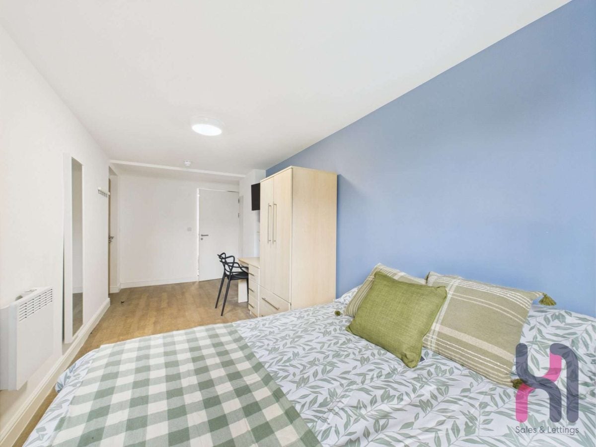 Room Mount Pleasant in Liverpool