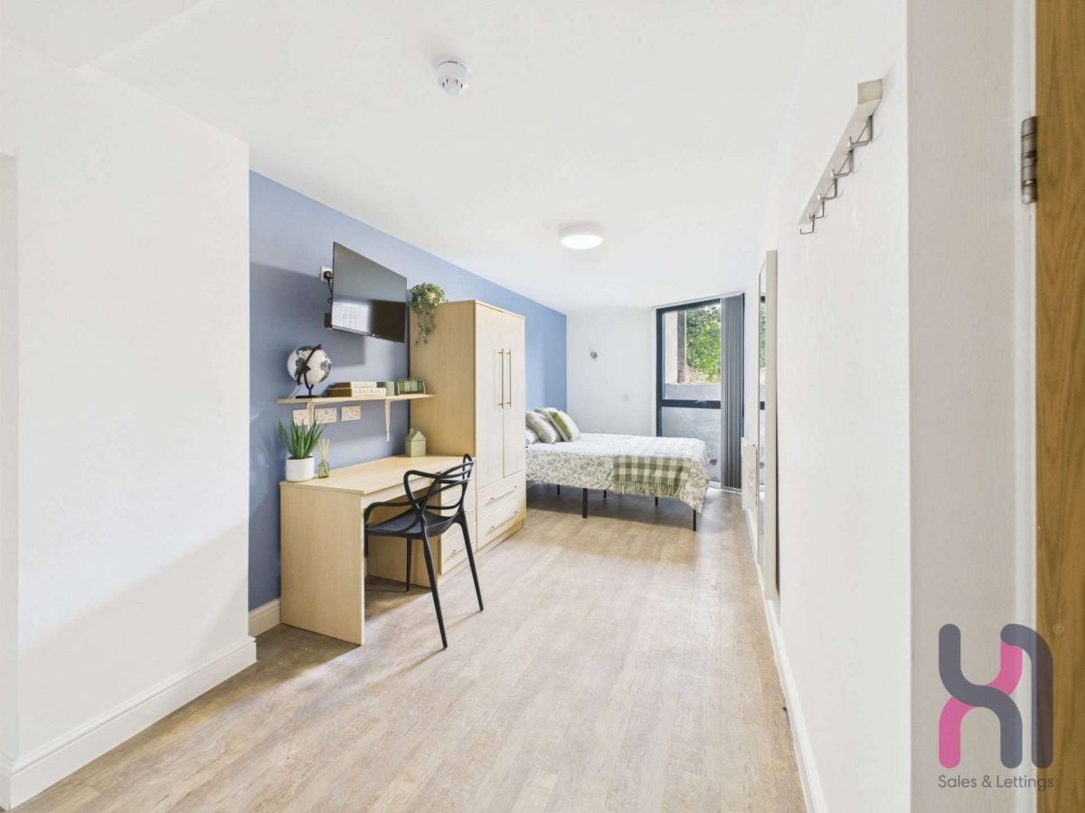 Room Mount Pleasant in Liverpool