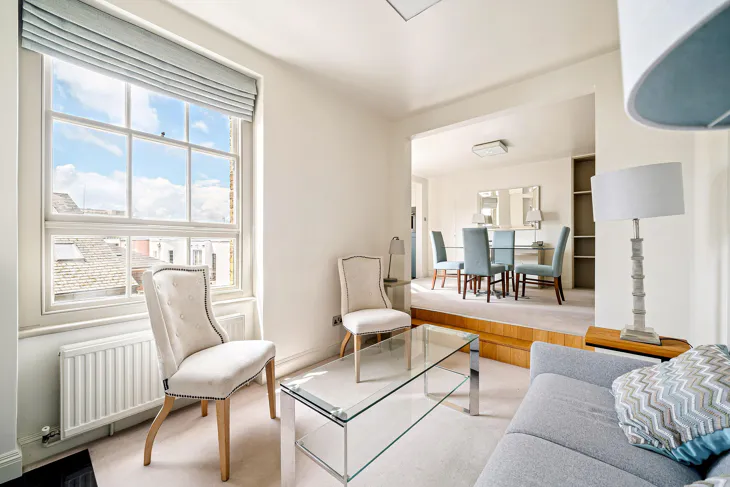 Flat Walton Street in Greater London