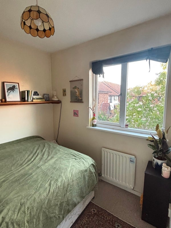 Room Kerfield Place in Greater London