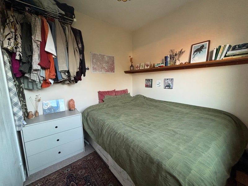 Room Kerfield Place in Greater London