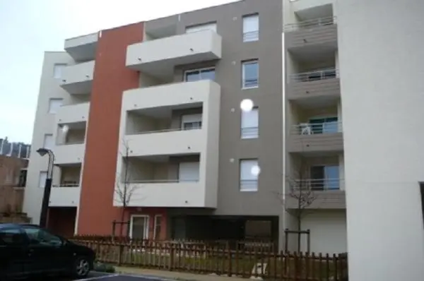 Flat Avenue du Maréchal Juin in Nîmes