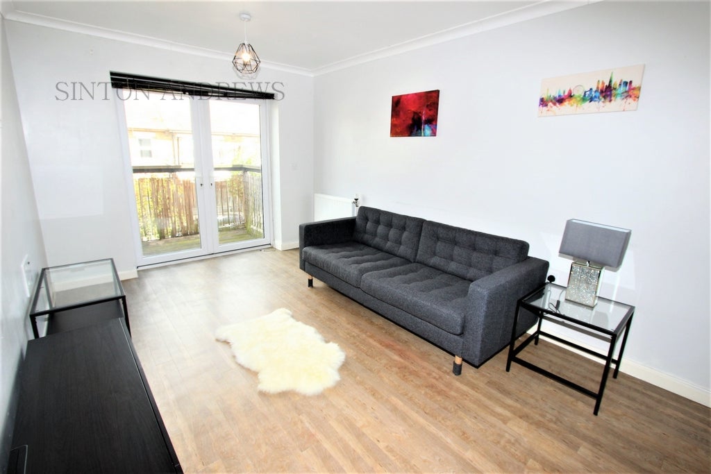 Flat Sussex Road in Greater London