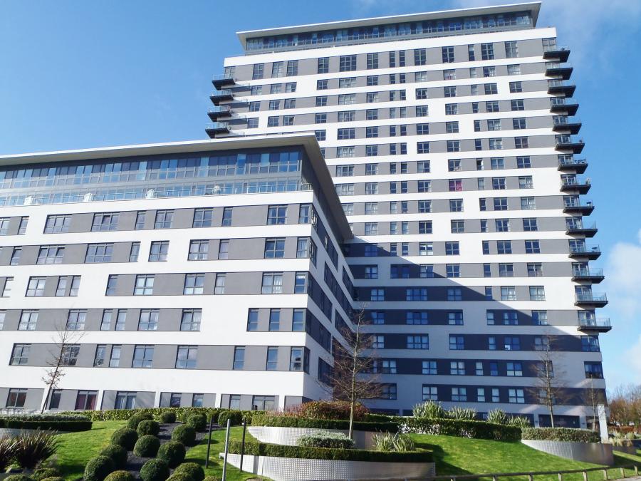 Flat Churchill Way in Basingstoke and Deane