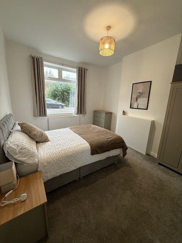 Room Oak Street in Wigan