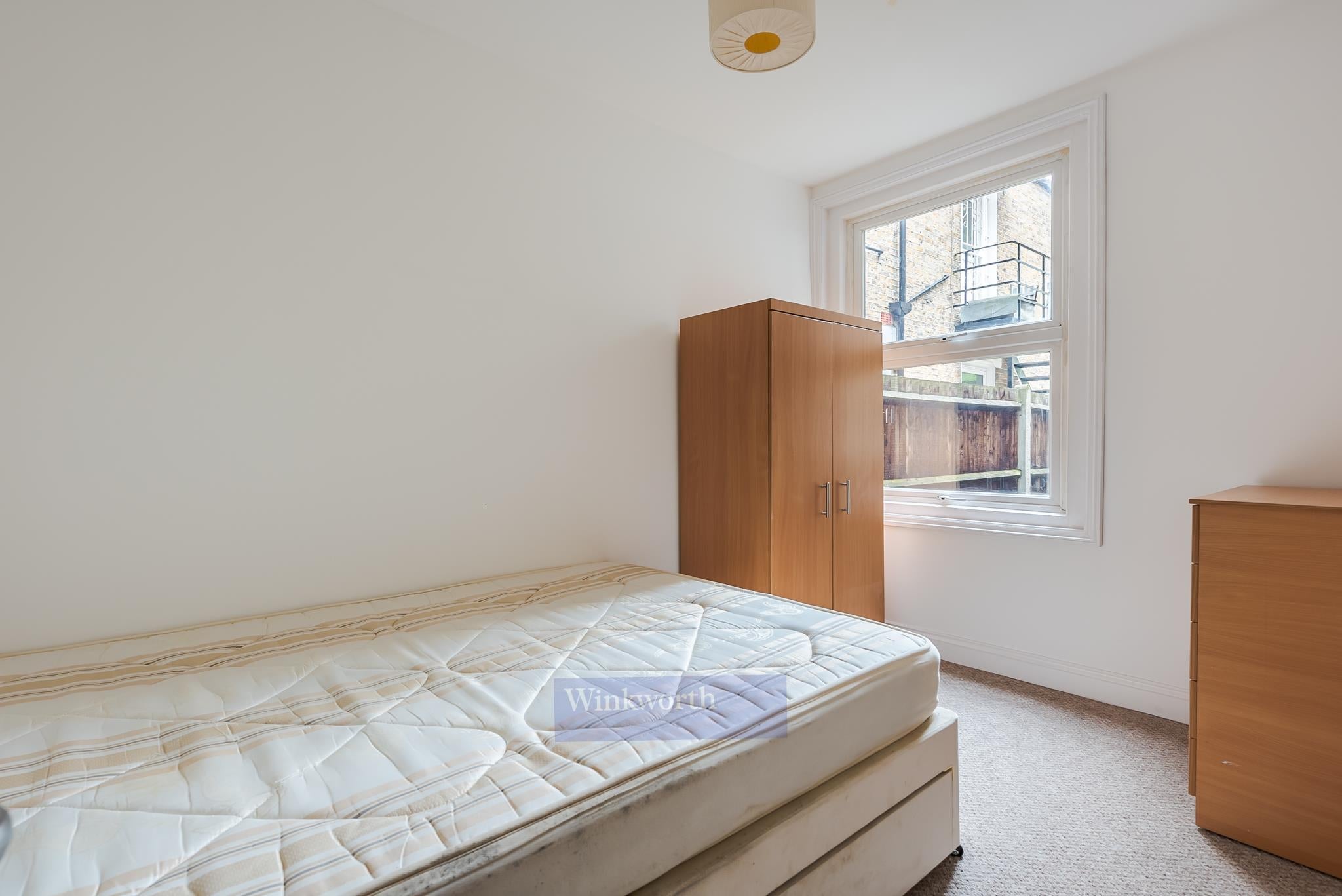 Flat Urlwin Street in Greater London