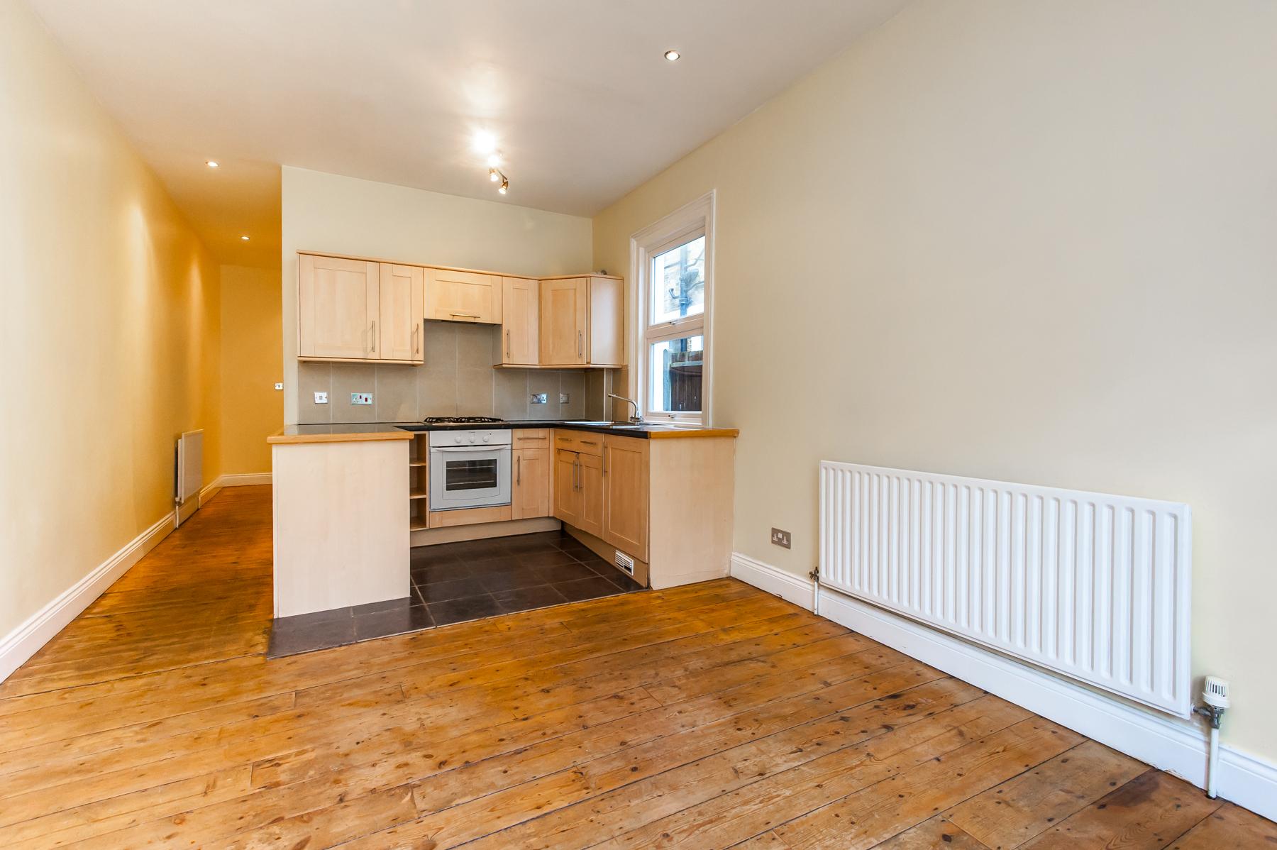 Flat Urlwin Street in Greater London
