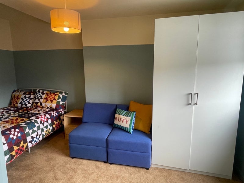 Room Commercial Avenue in Nottingham