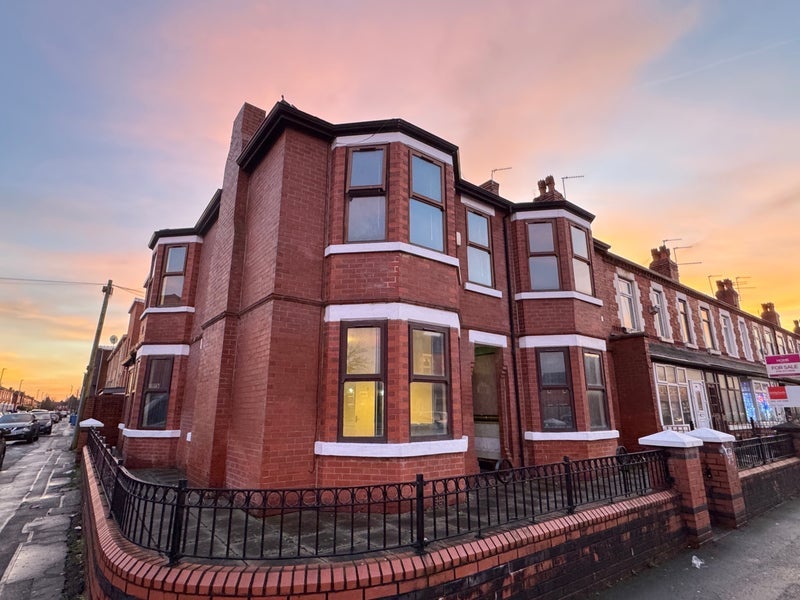 Room Claremont Road in Manchester