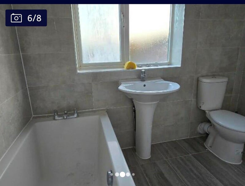 Room Court Road in Greater London
