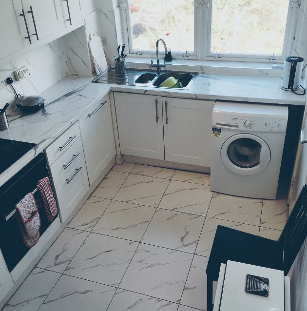 Room Fortingall Avenue in Glasgow