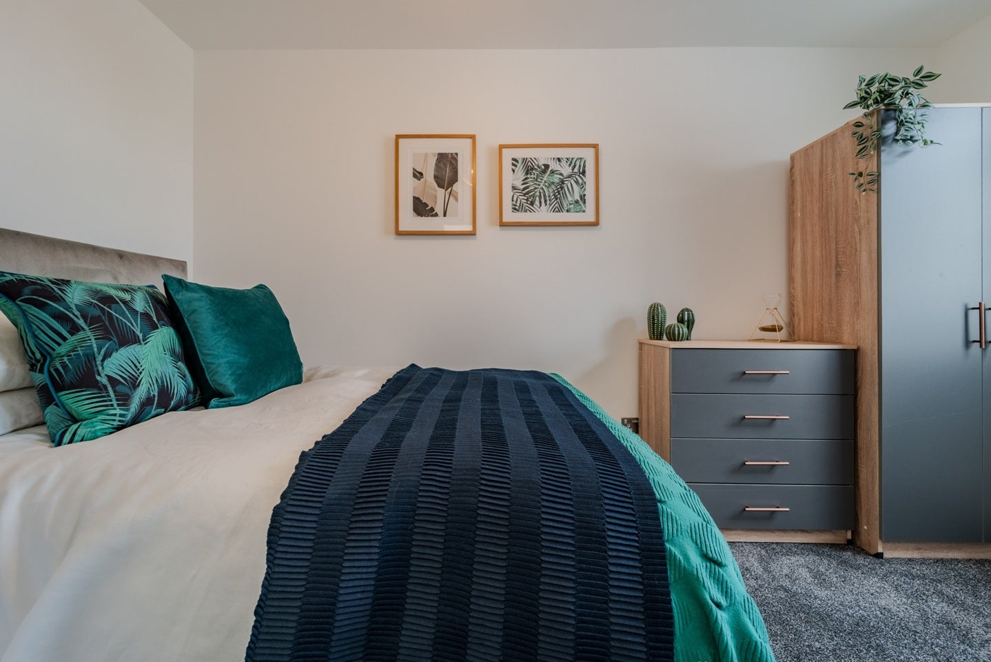 Room McKean Road in Sandwell