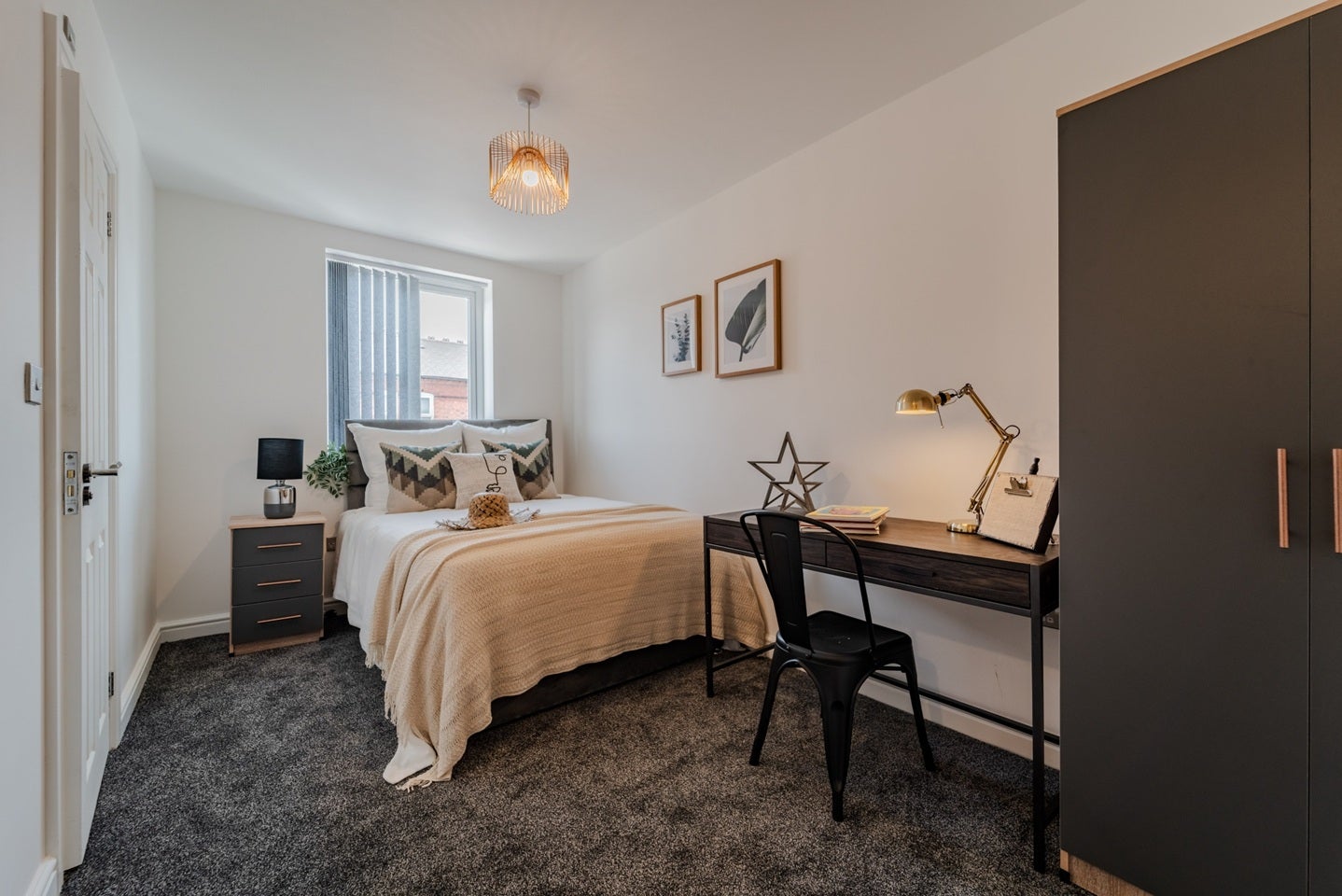 Room McKean Road in Sandwell
