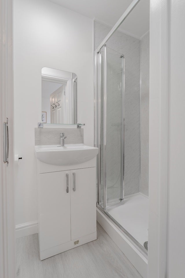 Room McKean Road in Sandwell